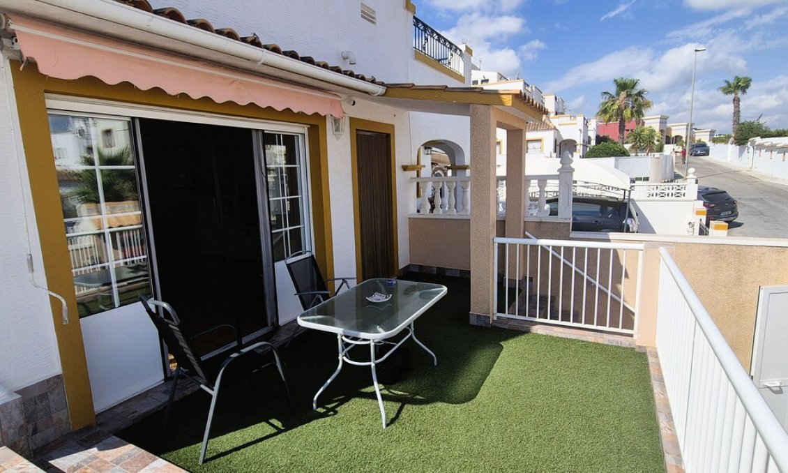 Segunda mano - Villa / Semi pareado -
Torrevieja - Costa Blanca
