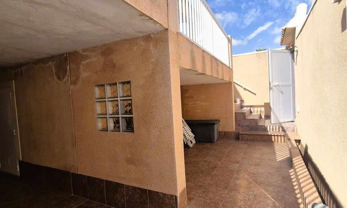 Segunda mano - Villa / Semi pareado -
Torrevieja - Costa Blanca
