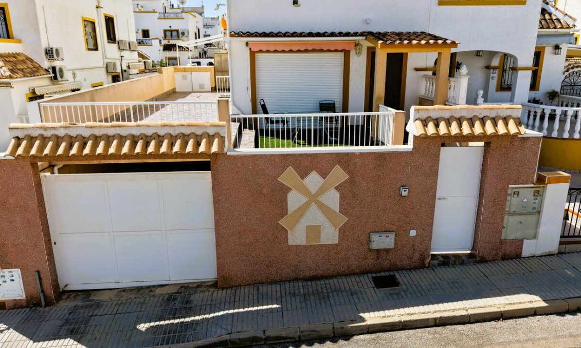 Segunda mano - Villa / Semi pareado -
Torrevieja - Costa Blanca
