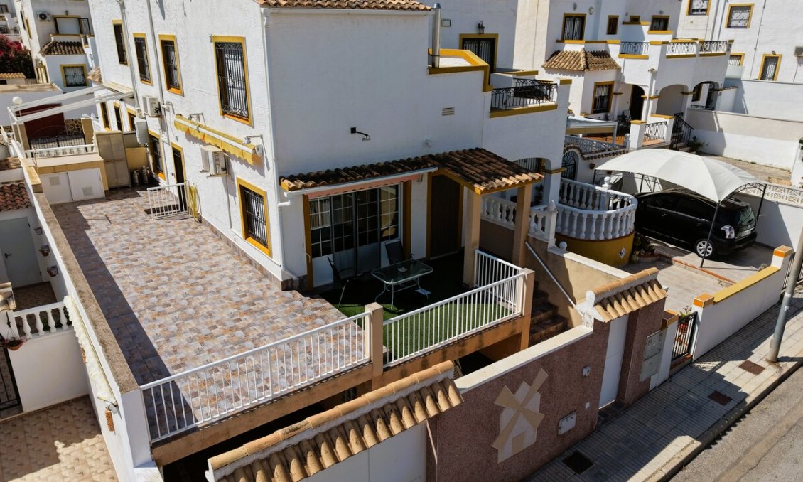 Segunda mano - Villa / Semi pareado -
Torrevieja - Costa Blanca