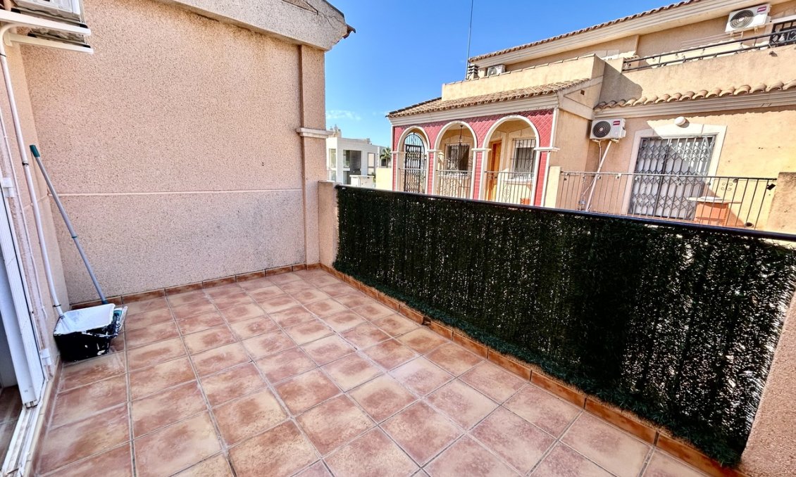 Segunda mano - Adosado -
La Zenia - Costa Blanca