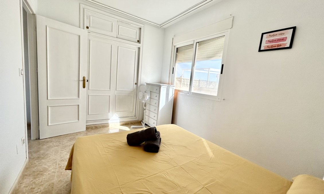 Segunda mano - Adosado -
La Zenia - Costa Blanca