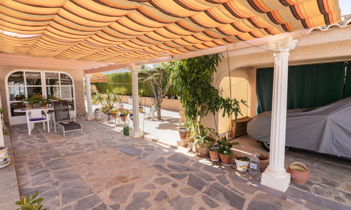Segunda mano - Villa -
La Regia - Costa Blanca