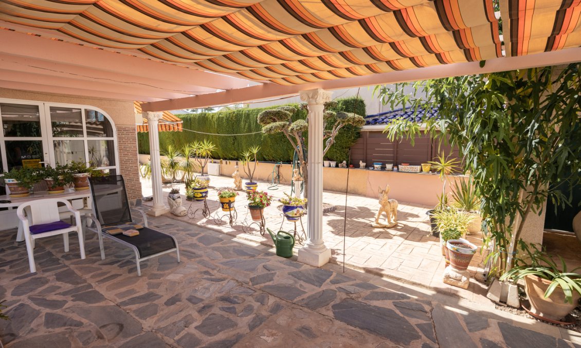 Segunda mano - Villa -
La Regia - Costa Blanca