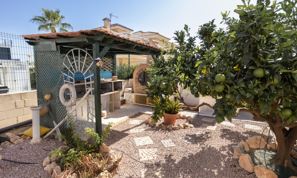 Segunda mano - Villa -
La Regia - Costa Blanca