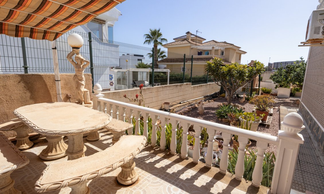 Segunda mano - Villa -
La Regia - Costa Blanca
