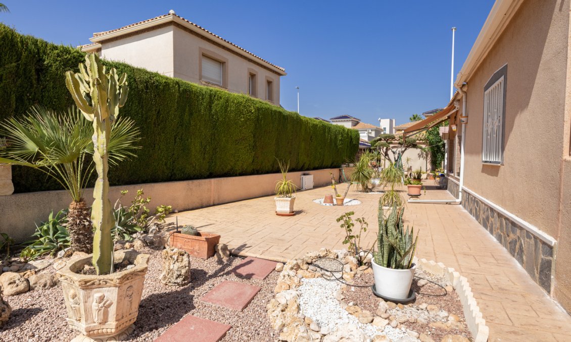Segunda mano - Villa -
La Regia - Costa Blanca