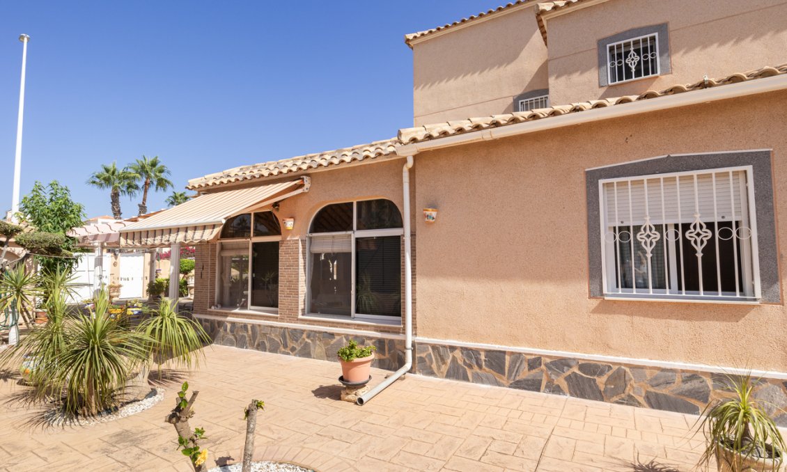 Segunda mano - Villa -
La Regia - Costa Blanca