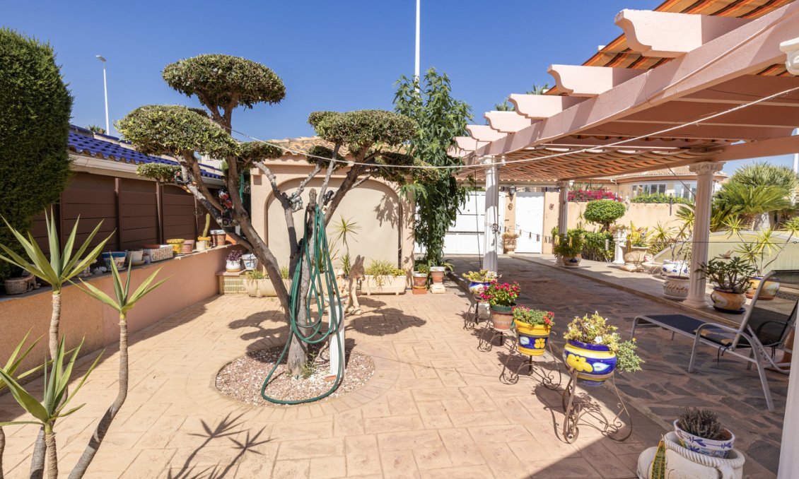 Segunda mano - Villa -
La Regia - Costa Blanca