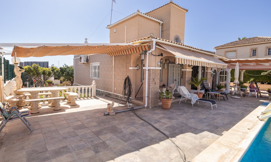 Segunda mano - Villa -
La Regia - Costa Blanca