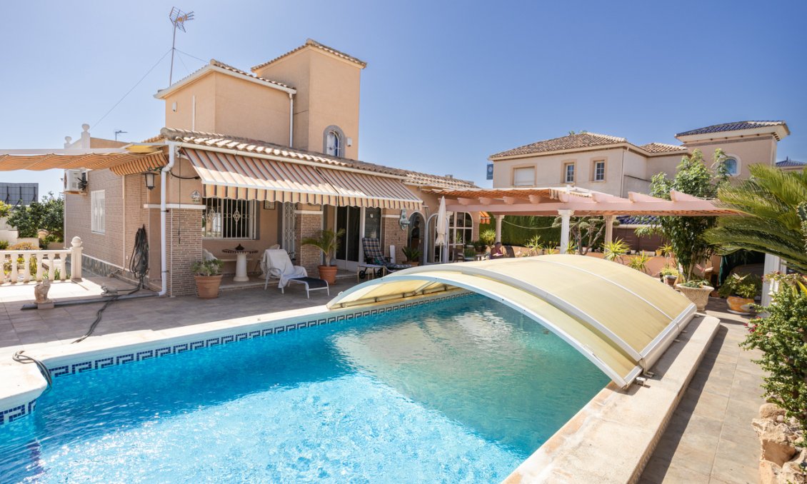 Segunda mano - Villa -
La Regia - Costa Blanca