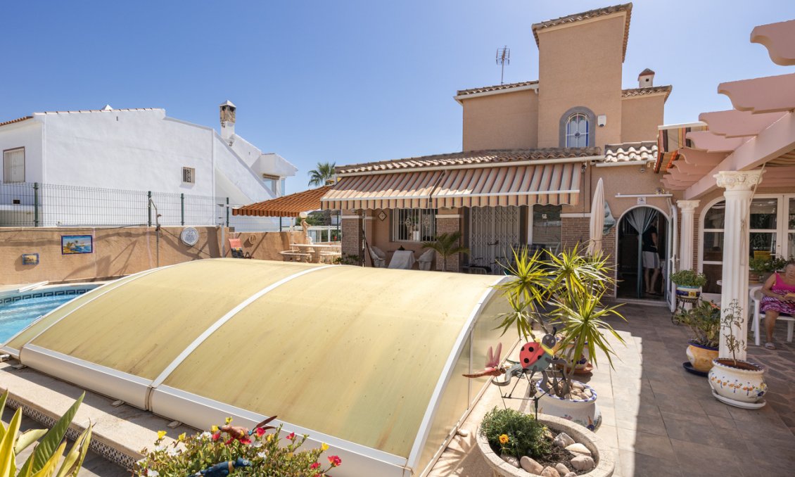 Segunda mano - Villa -
La Regia - Costa Blanca