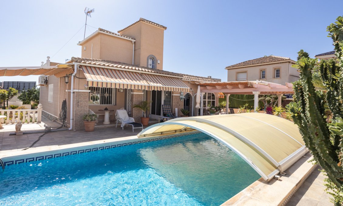 Segunda mano - Villa -
La Regia - Costa Blanca