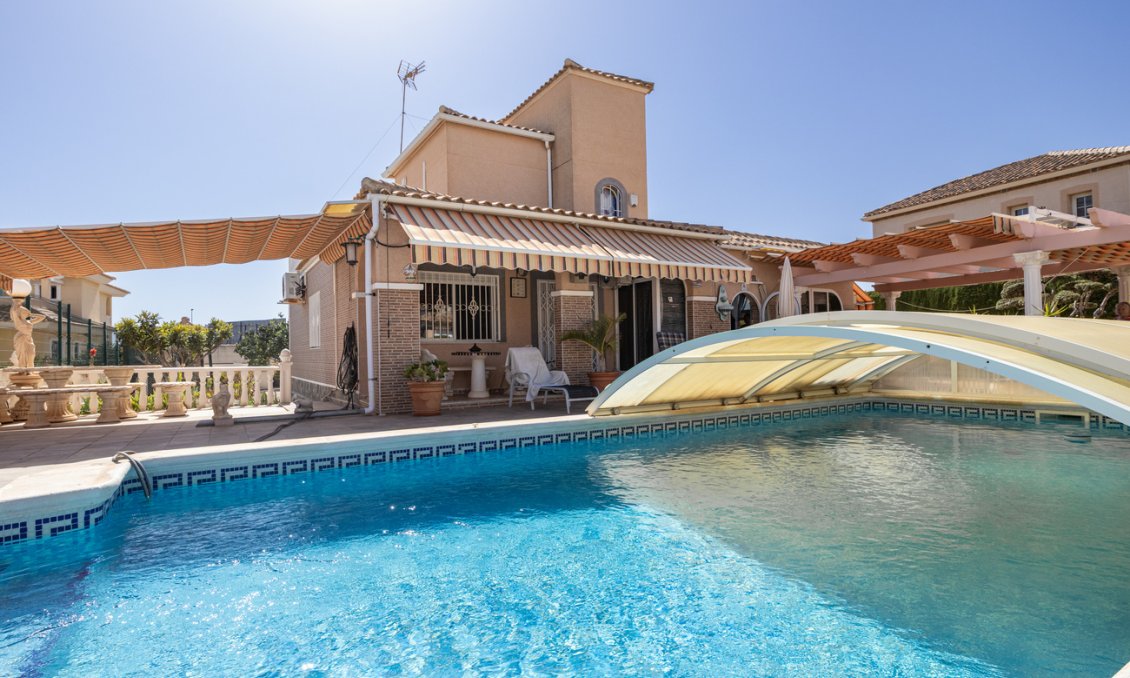 Segunda mano - Villa -
La Regia - Costa Blanca