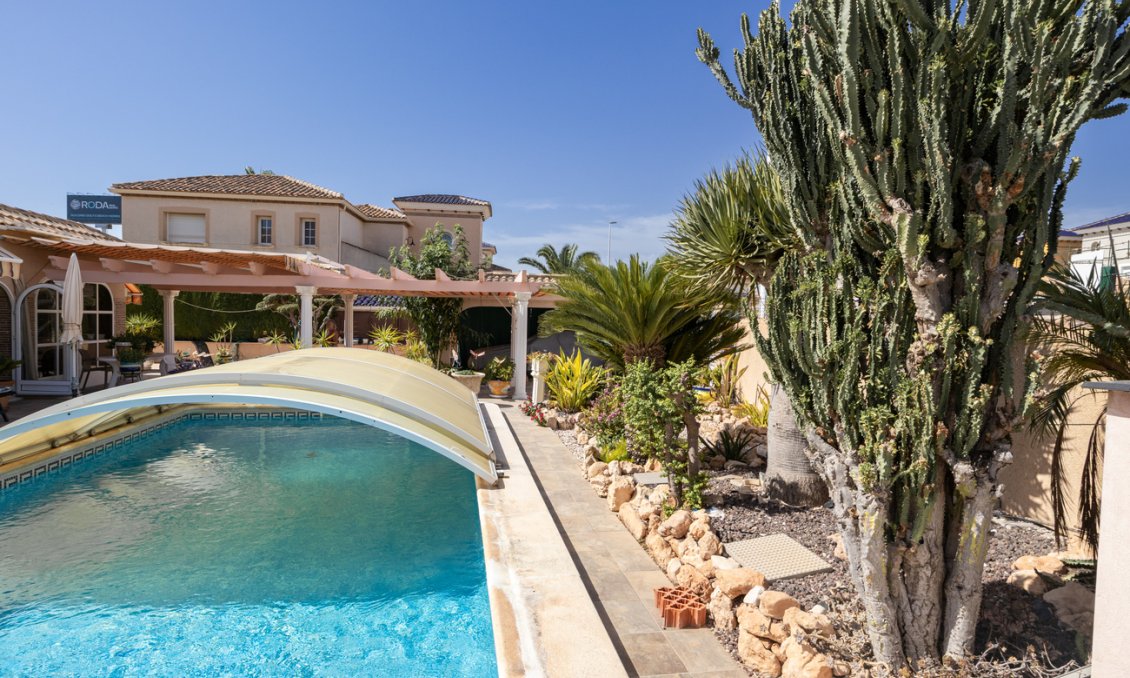 Segunda mano - Villa -
La Regia - Costa Blanca