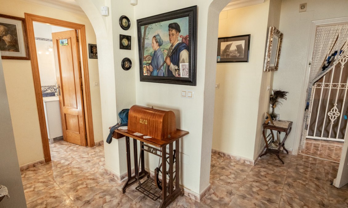 Segunda mano - Villa -
La Regia - Costa Blanca