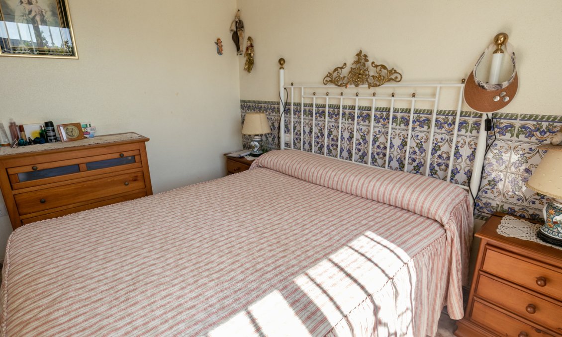 Segunda mano - Villa -
La Regia - Costa Blanca