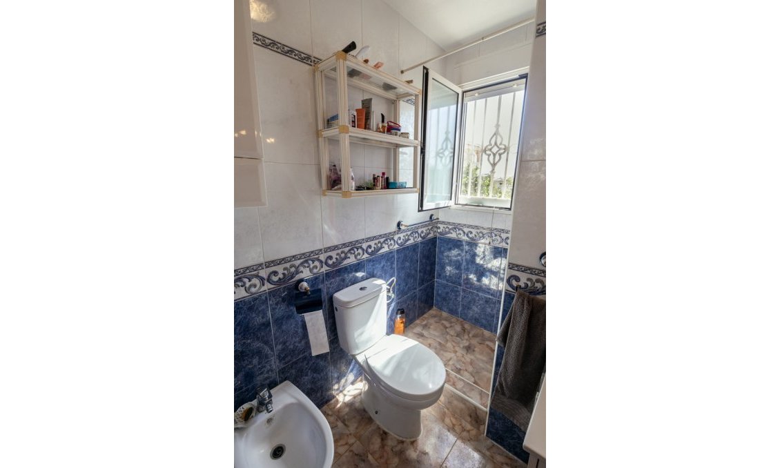 Segunda mano - Villa -
La Regia - Costa Blanca