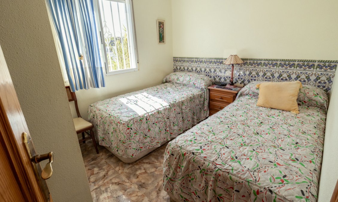 Segunda mano - Villa -
La Regia - Costa Blanca