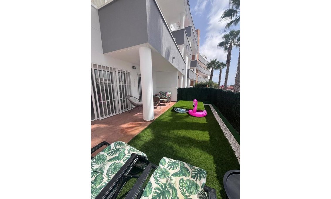 Segunda mano - Apartamento -
Villamartin - Costa Blanca