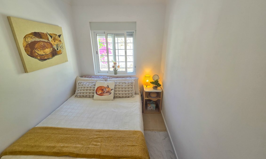 Segunda mano - Villa -
Crevillent - Inland