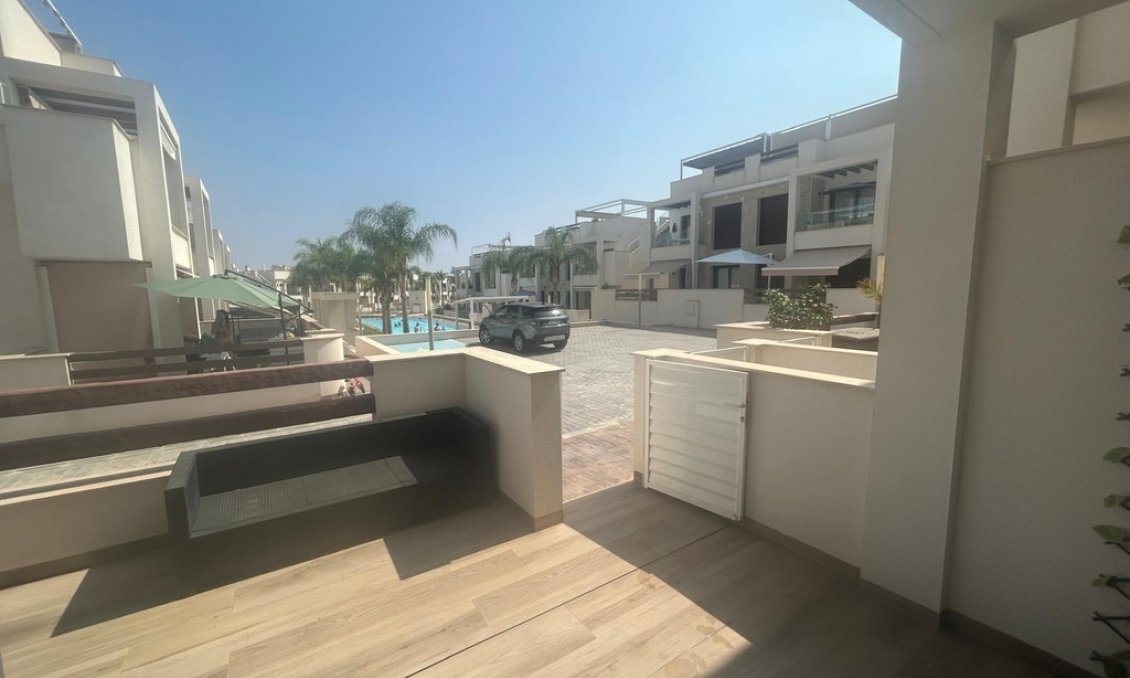 Segunda mano - Apartamento -
Los Balcones - AMAY Urbanisation