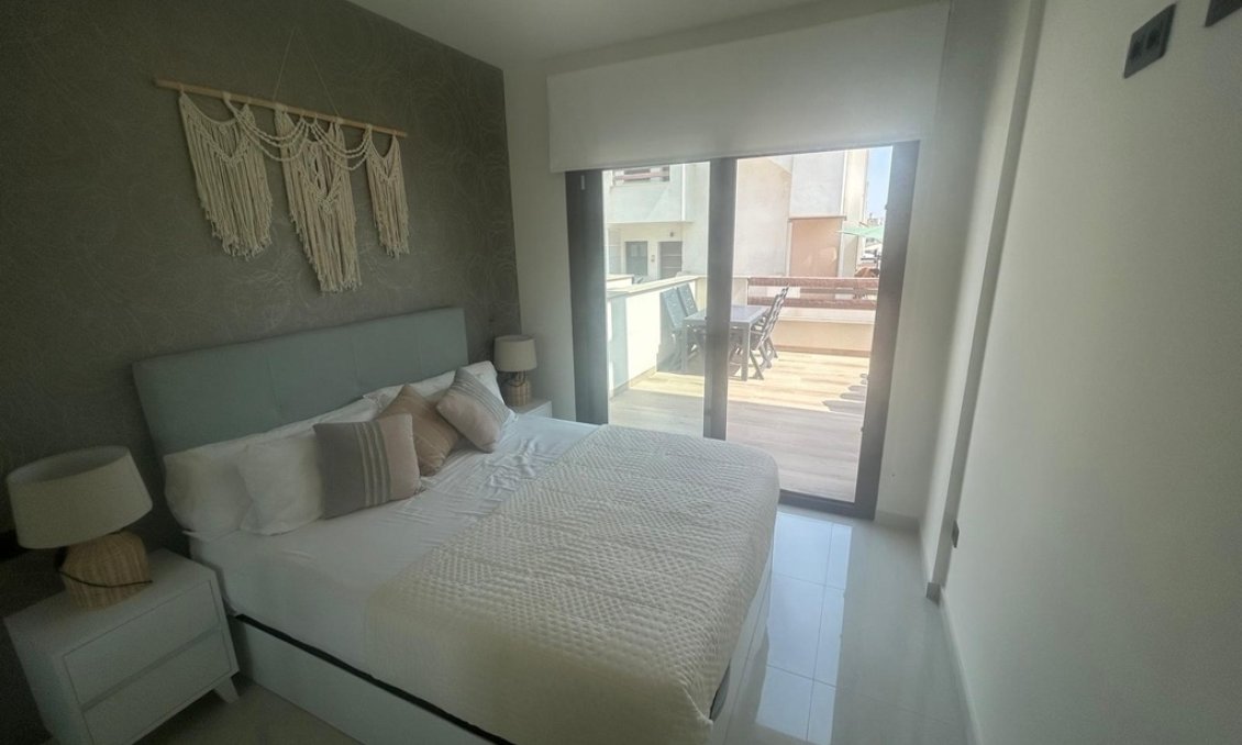 Segunda mano - Apartamento -
Los Balcones - AMAY Urbanisation