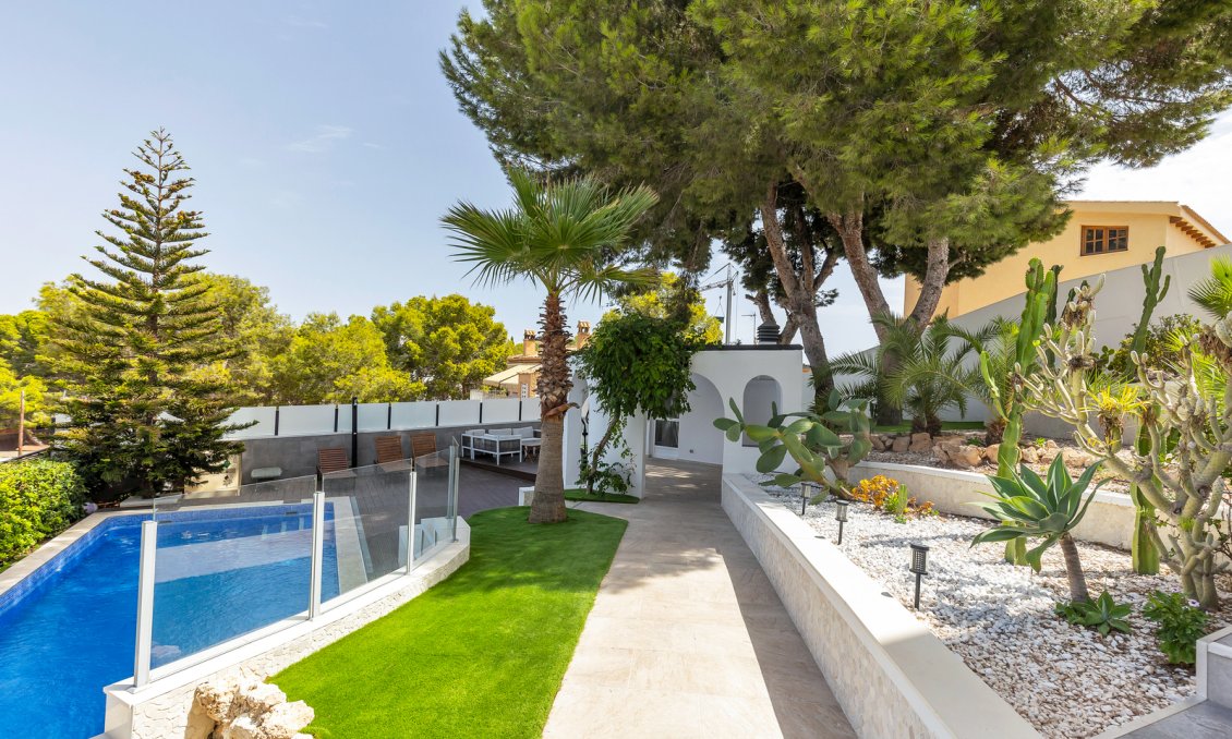 Segunda mano - Villa -
Torrevieja - Costa Blanca