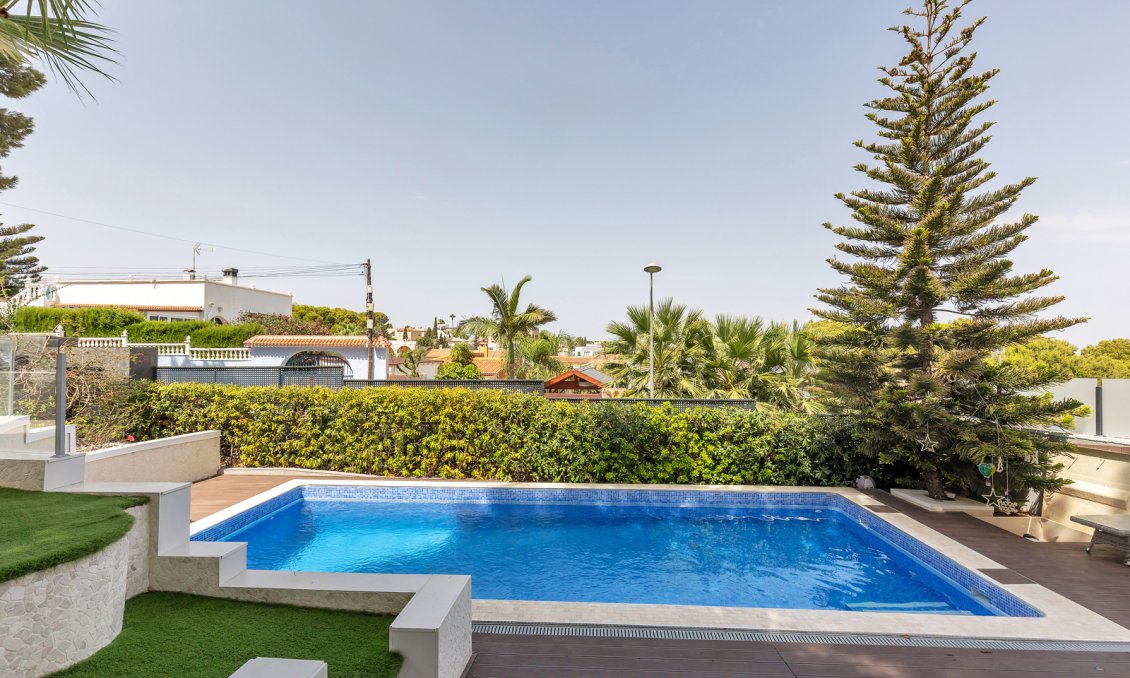 Segunda mano - Villa -
Torrevieja - Costa Blanca