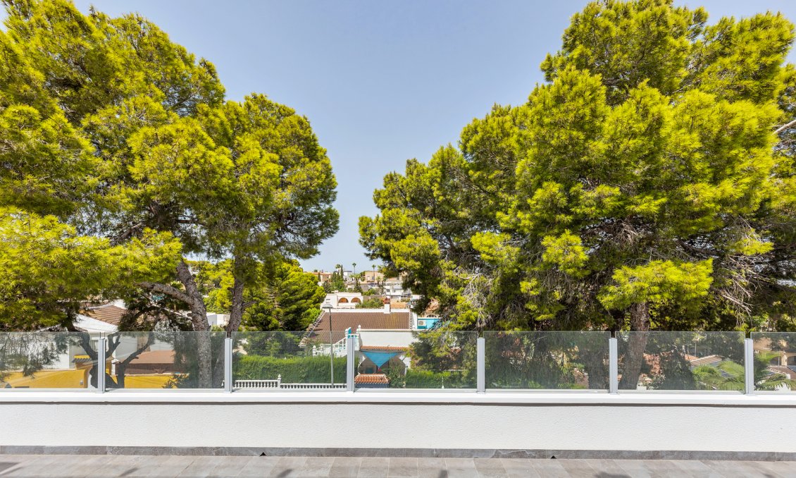 Segunda mano - Villa -
Torrevieja - Costa Blanca