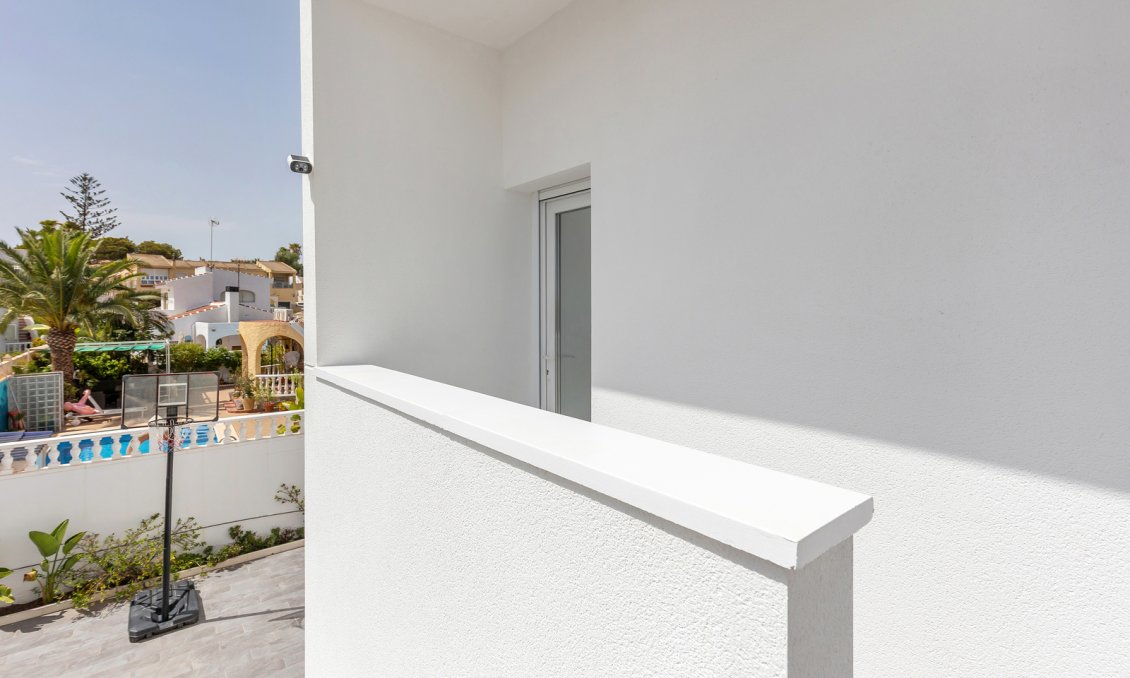 Segunda mano - Villa -
Torrevieja - Costa Blanca