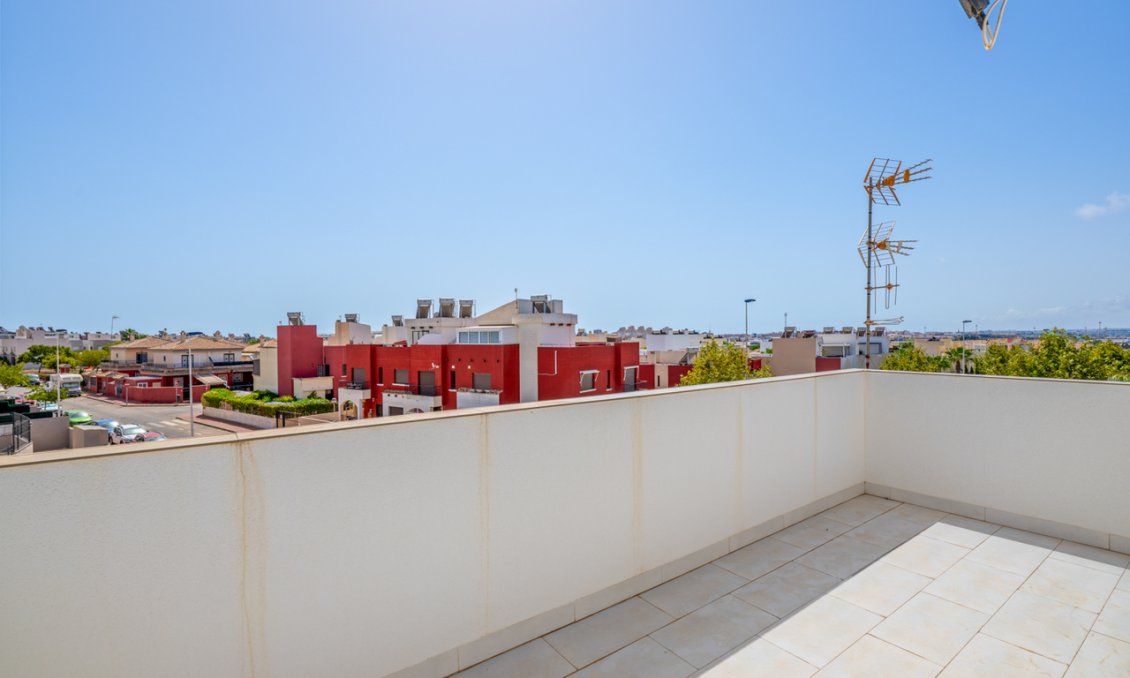 Használt Ingatlanok - Sorház -
Torrevieja - Costa Blanca