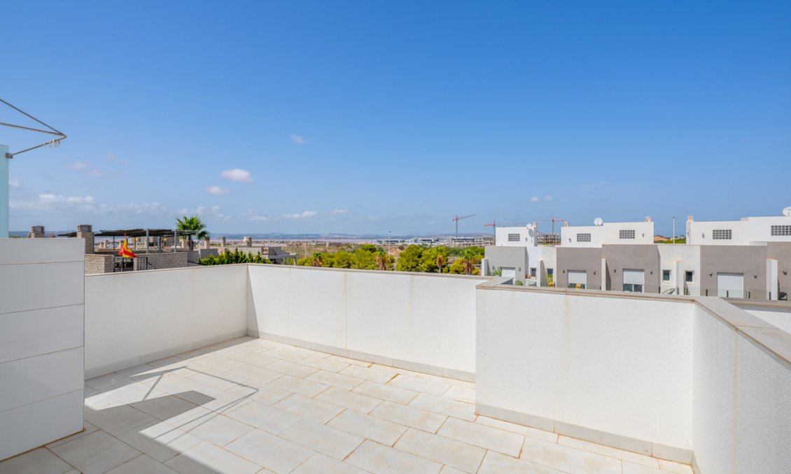 Használt Ingatlanok - Sorház -
Torrevieja - Costa Blanca
