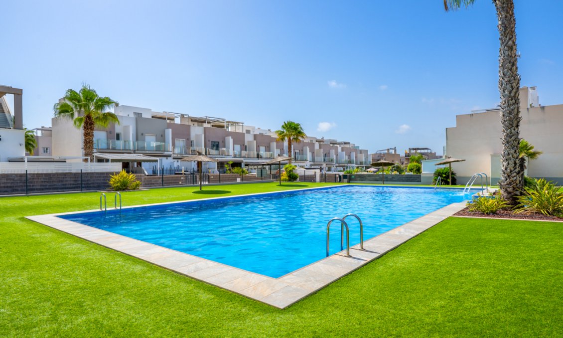 Használt Ingatlanok - Sorház -
Torrevieja - Costa Blanca