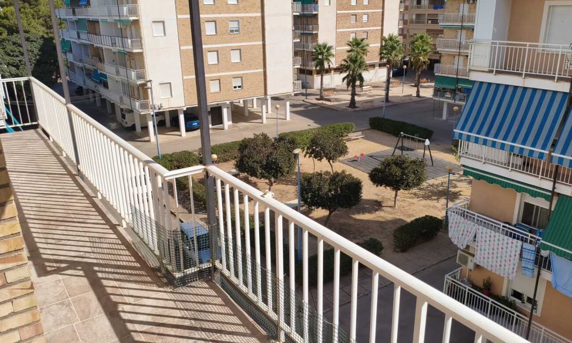 Wiederverkauf - Penthouse -
Punta Prima - Costa Blanca