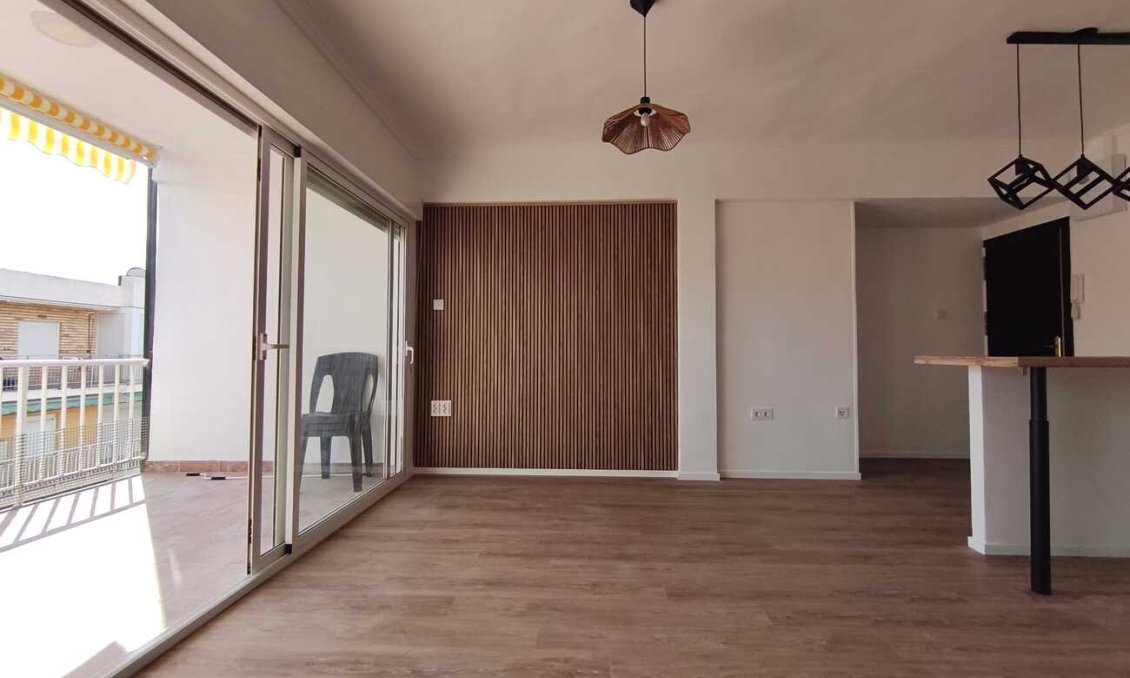 Wiederverkauf - Penthouse -
Punta Prima - Costa Blanca