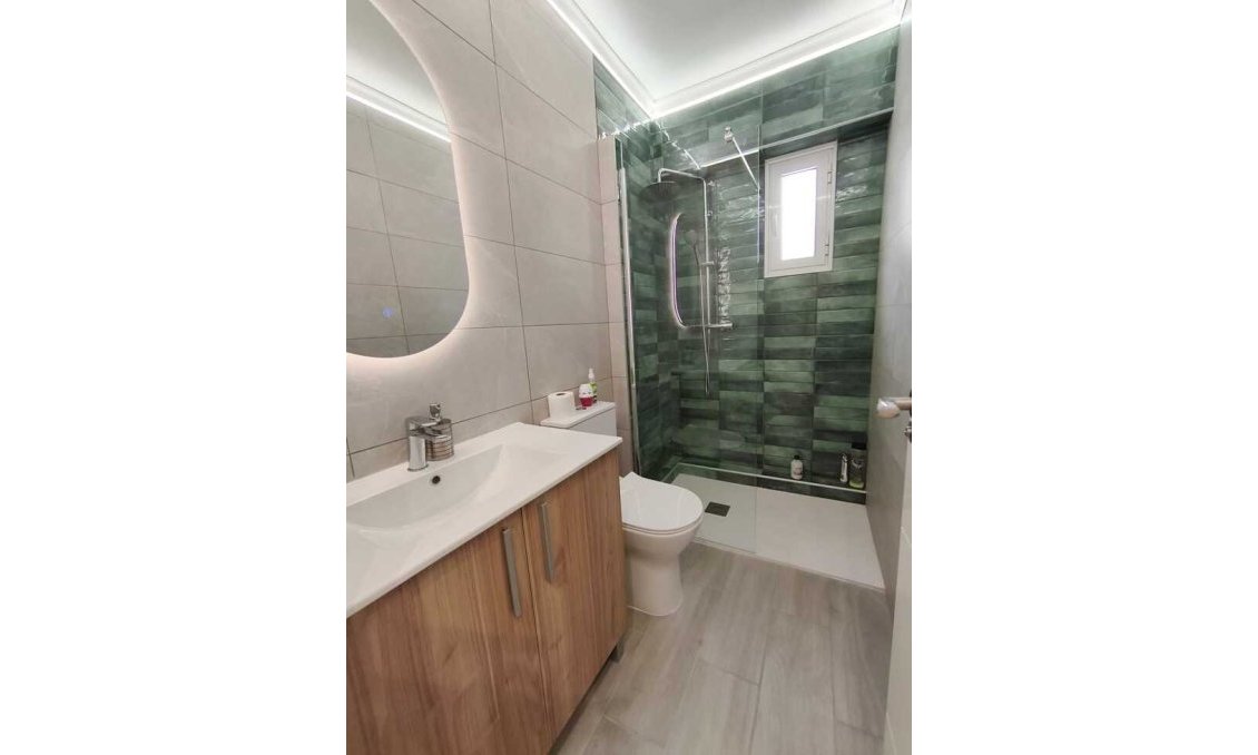 Wiederverkauf - Penthouse -
Punta Prima - Costa Blanca