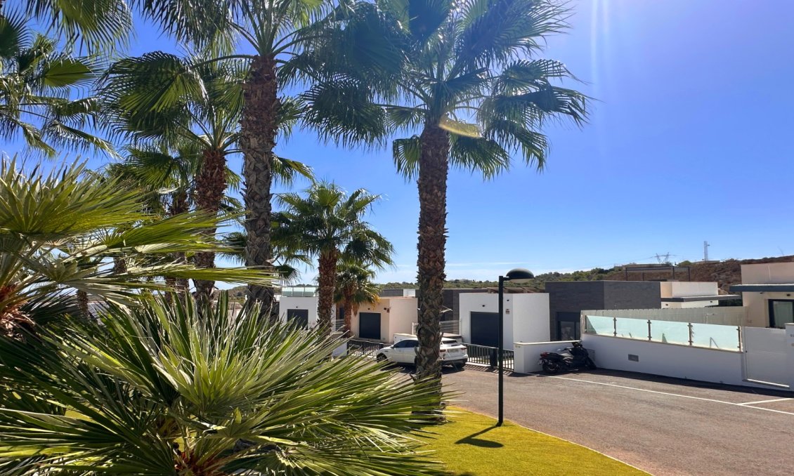 Wiederverkauf - Villa -
San Miguel de Salinas - Inland