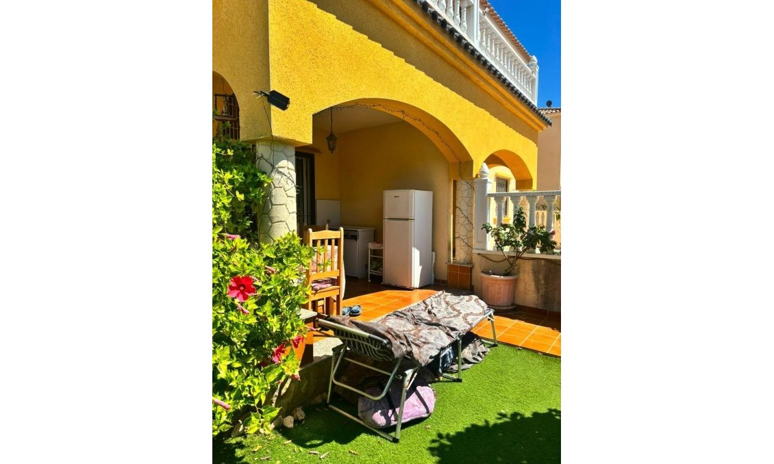 Wiederverkauf - Villa -
Orihuela Costa - Lomas de Cabo Roig