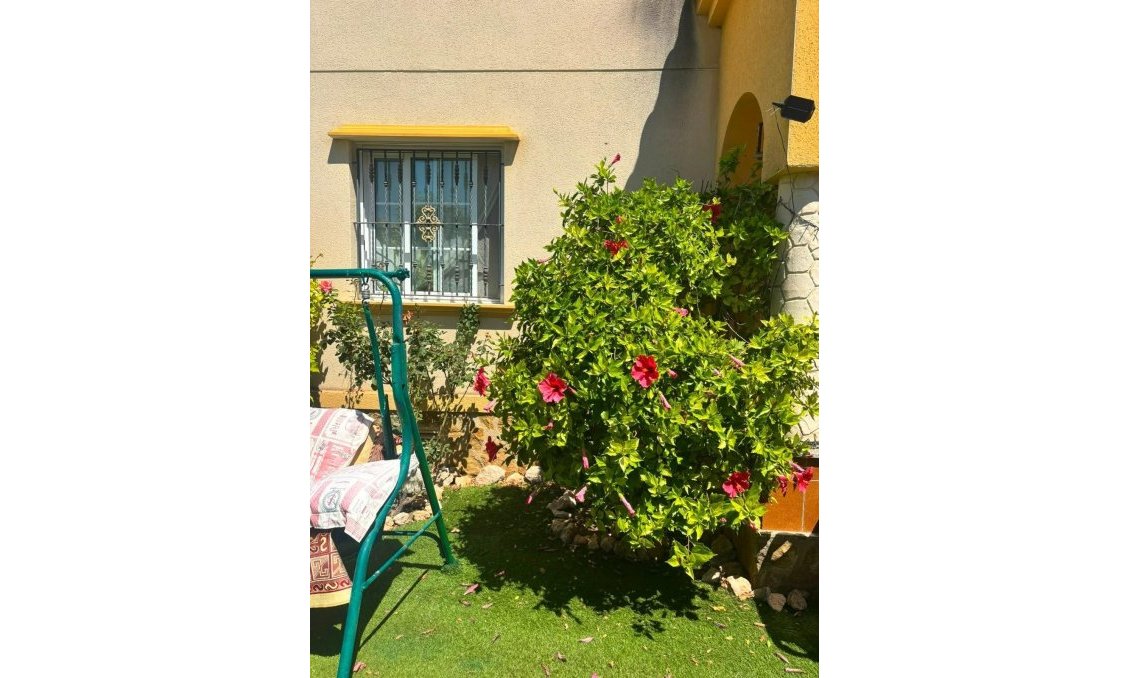 Wiederverkauf - Villa -
Orihuela Costa - Lomas de Cabo Roig