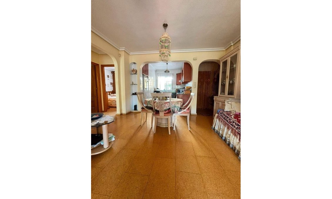 Wiederverkauf - Villa -
Orihuela Costa - Lomas de Cabo Roig