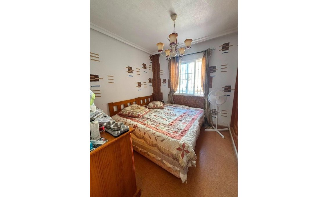 Wiederverkauf - Villa -
Orihuela Costa - Lomas de Cabo Roig