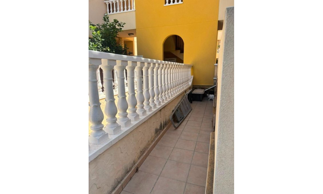 Wiederverkauf - Villa -
Orihuela Costa - Lomas de Cabo Roig