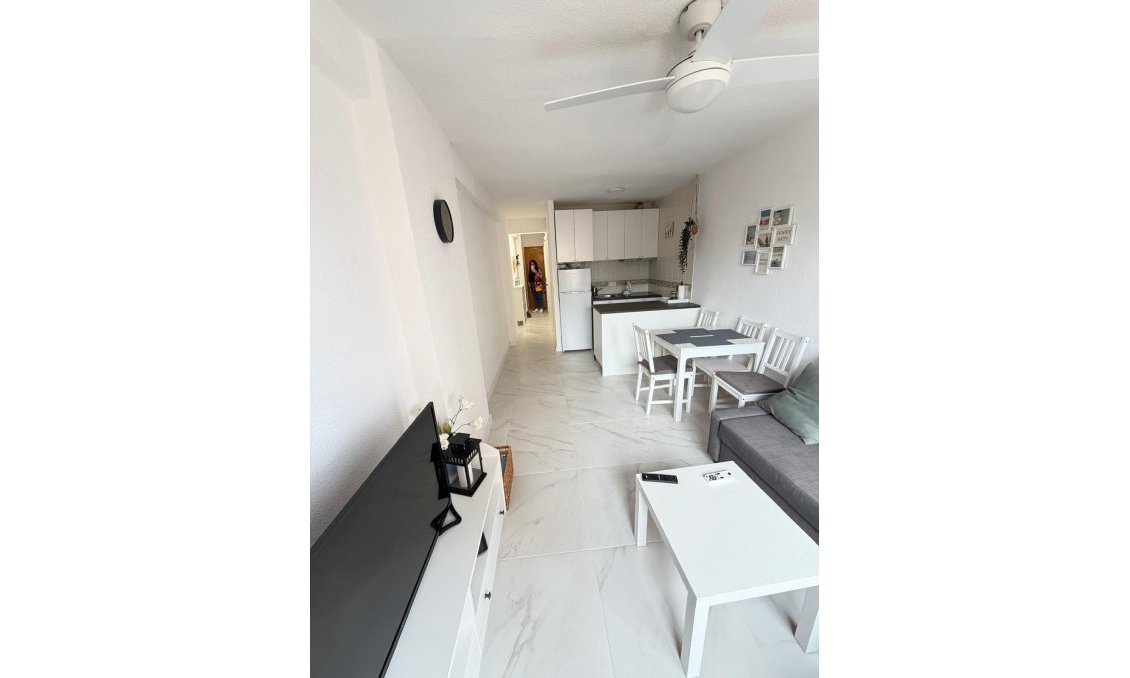 Wiederverkauf - Wohnung -
Torrevieja - Cabo Cervera