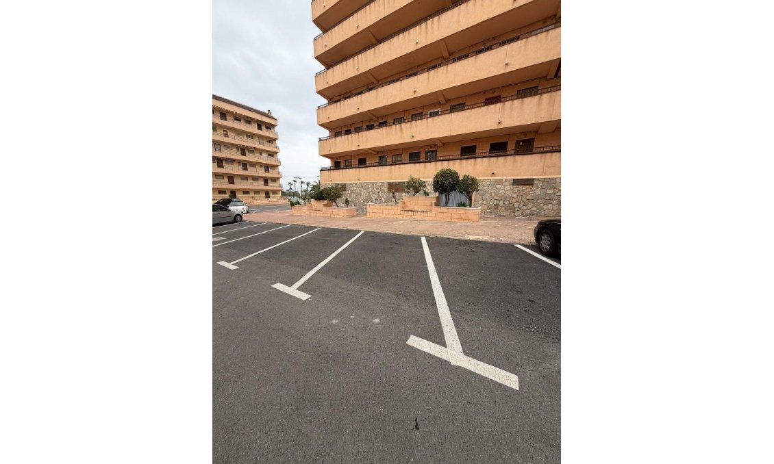 Wiederverkauf - Wohnung -
Torrevieja - Cabo Cervera