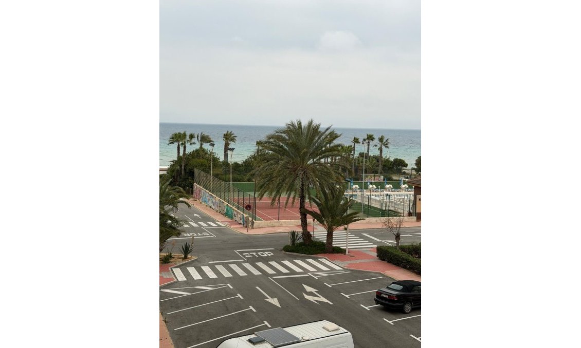 Wiederverkauf - Wohnung -
Torrevieja - Cabo Cervera