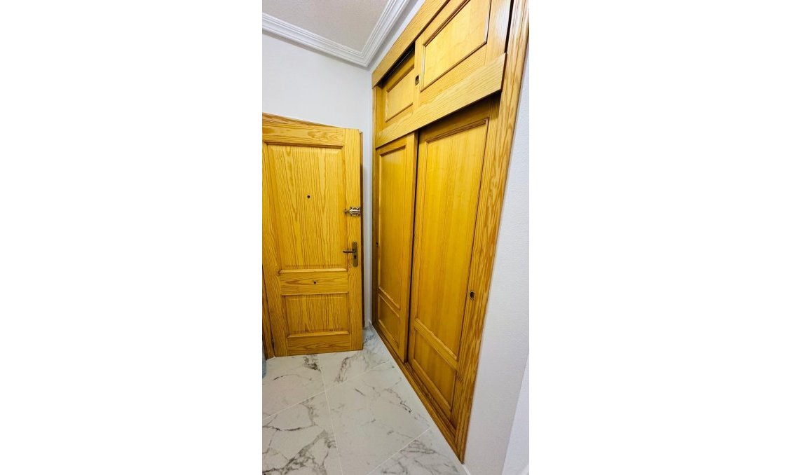 Wiederverkauf - Wohnung -
Torrevieja - Acequion