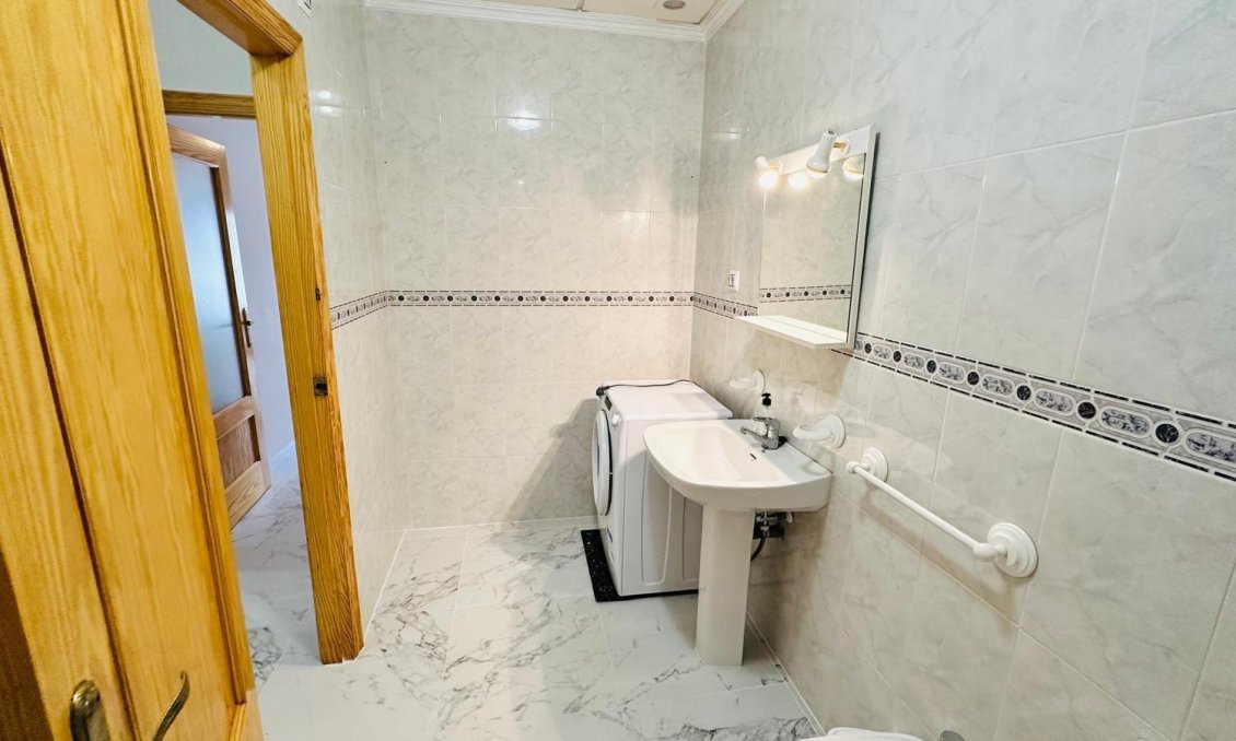 Wiederverkauf - Wohnung -
Torrevieja - Acequion