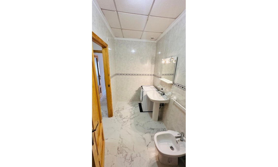 Wiederverkauf - Wohnung -
Torrevieja - Acequion