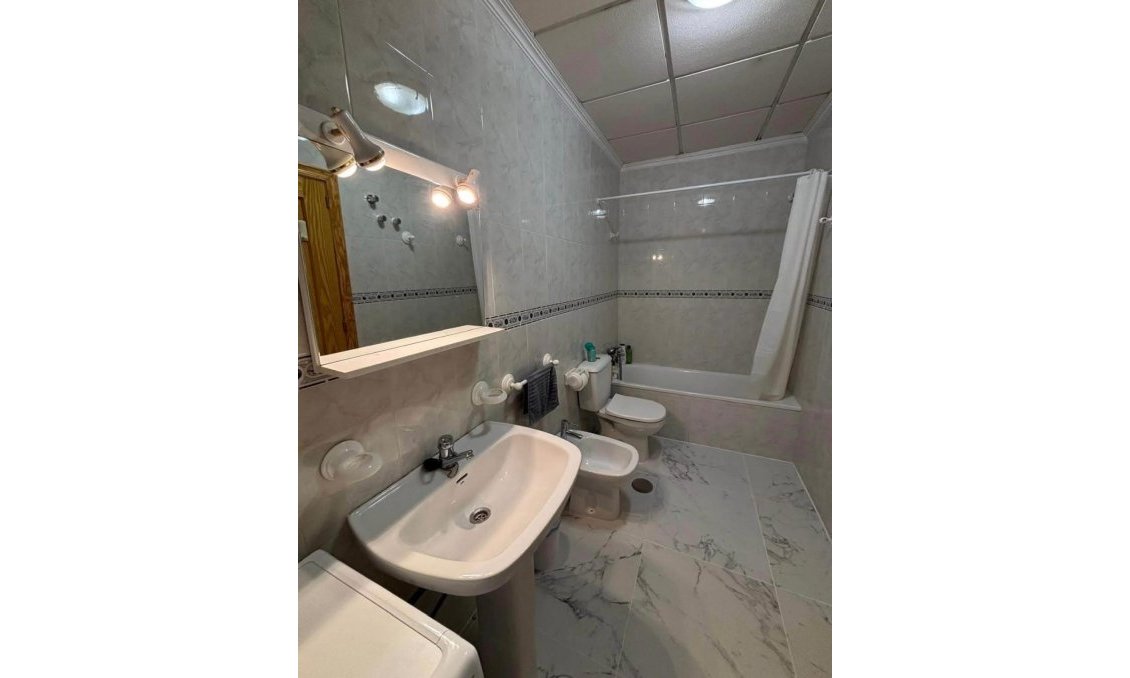 Wiederverkauf - Wohnung -
Torrevieja - Acequion